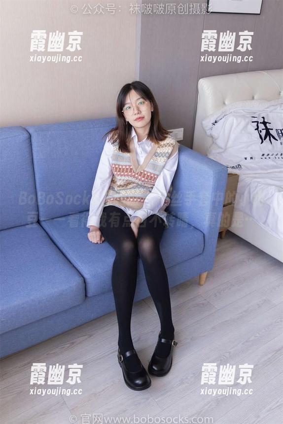 BoBoSocks袜啵啵 - 黑丝手套中的小甜豆——看得我有点目不转睛，真的是…