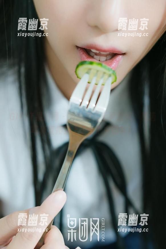 GIRLT果团网 - 当美腿遇上尹意纯，精选写真直接架上了我心中的车！