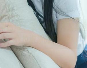 GIRLT果团网 – 裴希西的海边美图，谁把我拉进海的深渊？