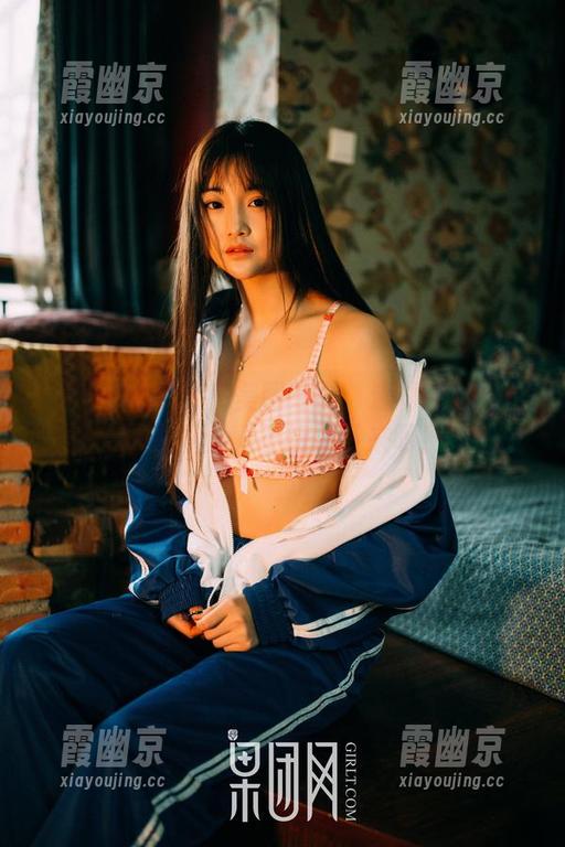 GIRLT果团网 - 美图专属：连体衣加持的陈雅漫，真不想停下来呀！