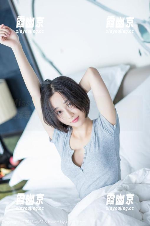 IMiss爱蜜社 - 原图来啦，杨晨晨sugar在泳装中面对水花的瞬间，喜欢这种随意。