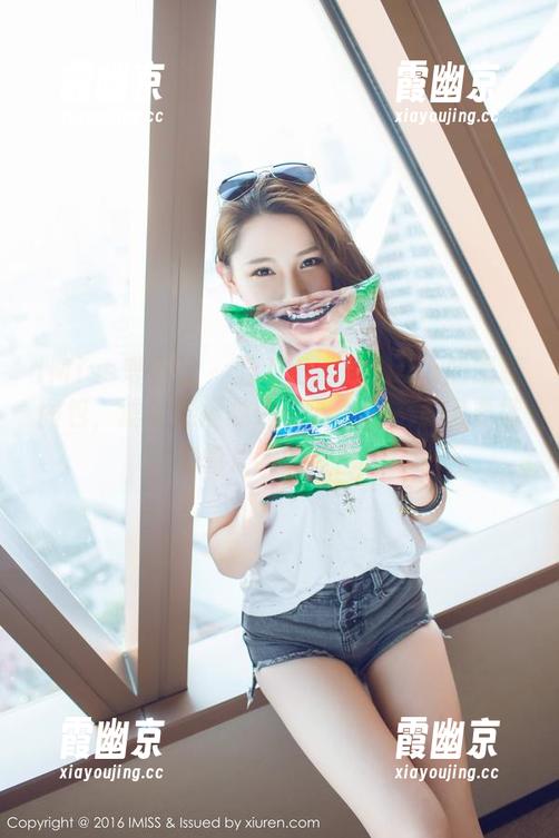 IMiss爱蜜社 - 进入王沫儿SaSa的眼镜图包，滤镜能拯救你的脸，但是更需要拯救的是我的智商…