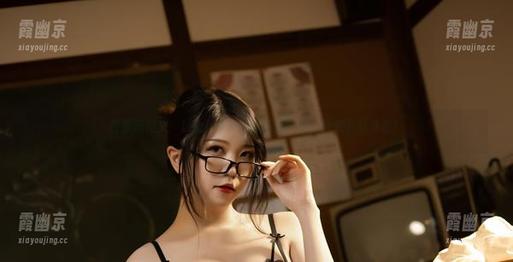 校服新定义：Leah梓未给你高清一击，快来下载体验！