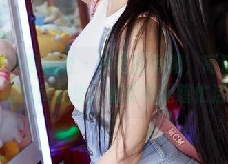 MiiTao蜜桃社 – 许思铭短裙，高清原图呈现的完美曲线，眼睛可是瞎忙活了。