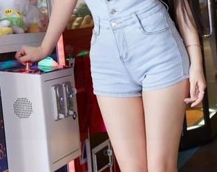 MiiTao蜜桃社 – 讨论韵莉娜VANILLA的豹纹美图的时候，我只想问：这图包有几套？