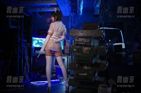 Neko薇薇 裸足妄想:Neko薇薇的作品集与绊脚石故事!