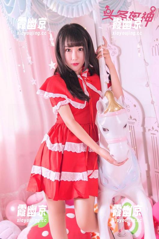 TouTiao头条女神 - 体操服再出新篇，鱼宝宝精选中的“小鱼畅游”