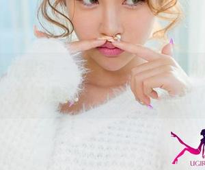 UGirls尤果网 – 又是一场无圣光的双人派对，尤娜娜的图包都太有性格了。
