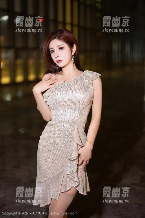XIAOYU语画界 - 王馨瑶yanni最新甜心美图图集，配个水果拼盘更完美！