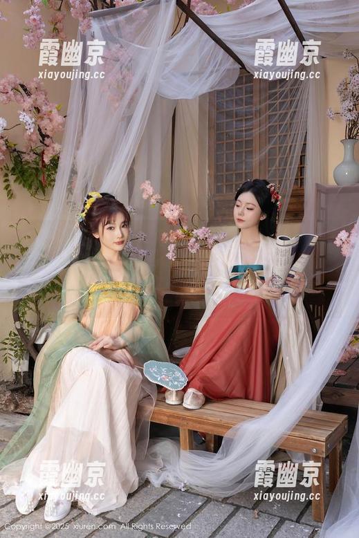 Xiuren秀人网-sophie余冰 Xiuren秀人网 - 在连体衣里,sophie余冰的最新作品放飞自我。好吧,我们也放飞一下想象力吧!
