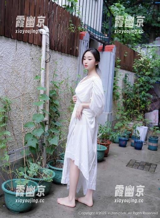 Xiuren秀人网-小狐狸Kathryn Xiuren秀人网 - 小狐狸Kathryn的JK:原图登场,图册里面有惊喜哦!