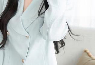 Xiuren秀人网 – 小逗逗驾到，校服美图精选，谁还说萌是年轻人的专利？