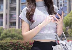 Xiuren秀人网 – 果果Nikki，你的自拍与图包合成了一个让人无奈的循环