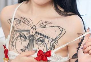 Xiuren秀人网 – 碰撞在浴缸里的光影：绮里嘉Carina的最新写真。
