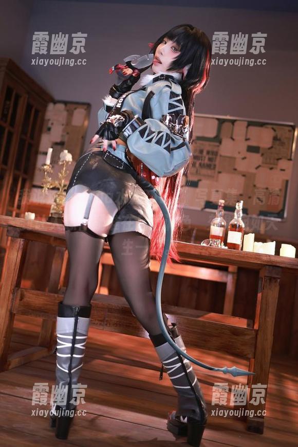 我说这“aqua水淼TIFA”写真集，高清到让人想怀疑谁在后面调色，效果宛如天生一样。