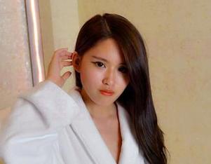 pans – 从未见过的兰心婚纱高清图集，真让人心里想：这妹子该不会是从婚礼广告里走出来的吧！