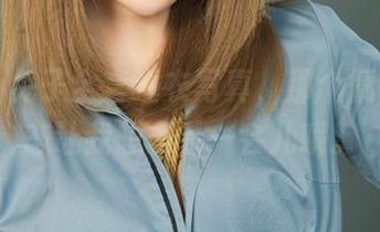 丽柜 – 兔子全套睡衣写真，那个慵懒的姿态让我想多看一会儿哦。