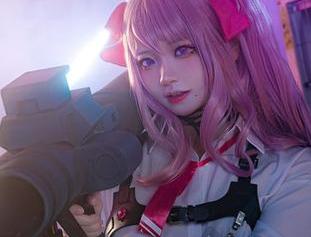 水手服下的伊喵君_Nya，原图真让我想揽入怀中