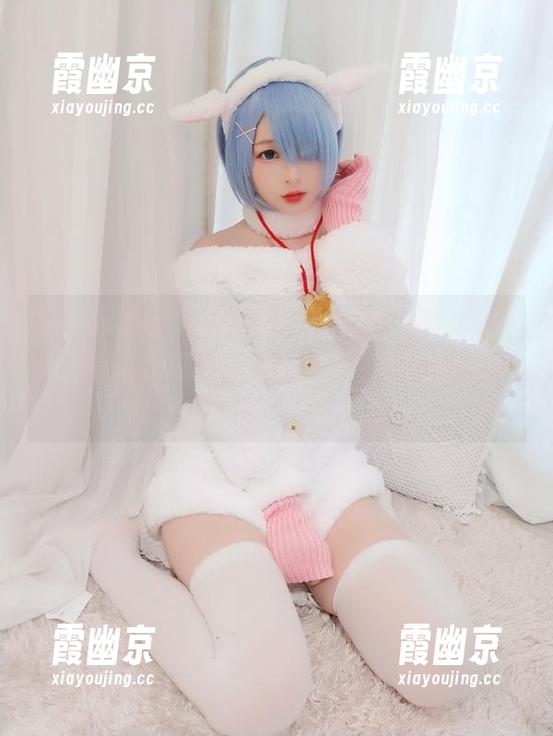 卧室灰色毛衣大作战！古川kagura说：谁说灰色不能有游戏感？这图集让你怀疑你的美学审美。