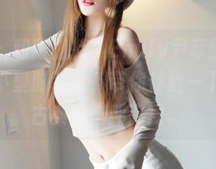 嗲囡囡 – 和服加持，Emily尹菲的图包就像一场小型时装秀，带你体验一下怎样把古典穿出新高度。