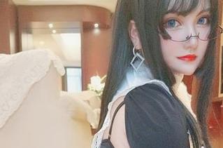 这就是夏鸽鸽不想起床的透明JK：一个超精彩的cos分享之旅！