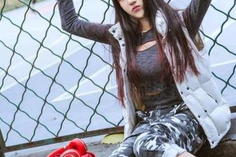 头条女神 – 下载尹菲的泳衣套图，海滩上的沙子都想变成泳衣！