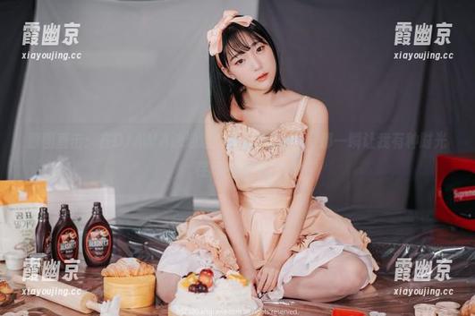 原图直击：在DJAWA泳池边，姜仁卿(강인경)那一瞬让我有种时光荏苒的错觉。