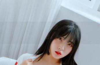 随性而来的宋哈娜(송하나)：秘书套图，办公与“小心思”的完美结合。