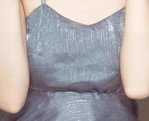 尤果网 – 柚子的美图更新，礼服的光芒太过夺目，真担心我失控。