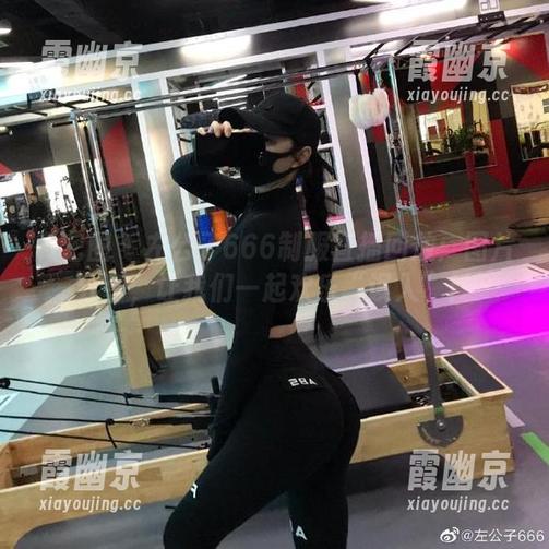 微密圈 - 左公子666制服直播回放：图片分享，让我们一起欢乐“误入”！