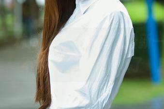 推女郎 – 林清儿教室原图，最新一辑，都不敢直视她的课本了