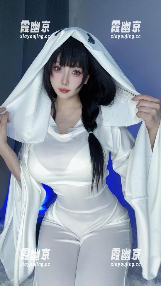 在末夜787的诱惑下：红色兔女郎下载无门槛