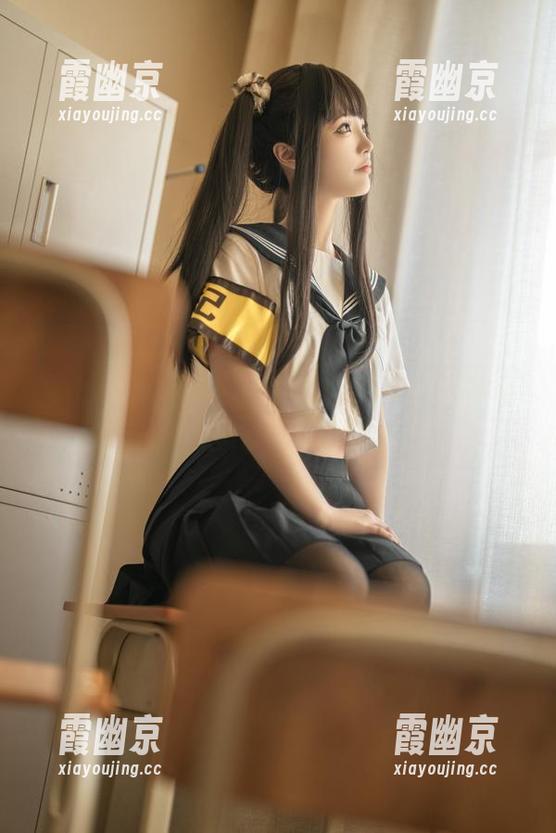 套图即是桃良阿宅的另一个房间，裤里丝悄悄溜进来