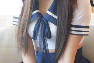 模范学院 – 新的白丝美图更新，Ellie艾栗栗在轻纱之间留下的微妙
