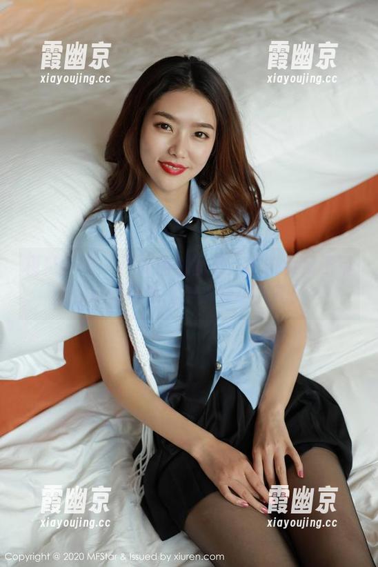 模范学院 - 户外福利图集：樱桃小犊子带你玩转自然，外加点小火花！