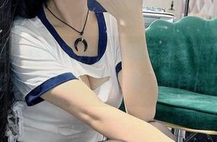 微密圈 – 这张图片，汤圆可甜了把校服穿出新高度了，零圣光，超自然！