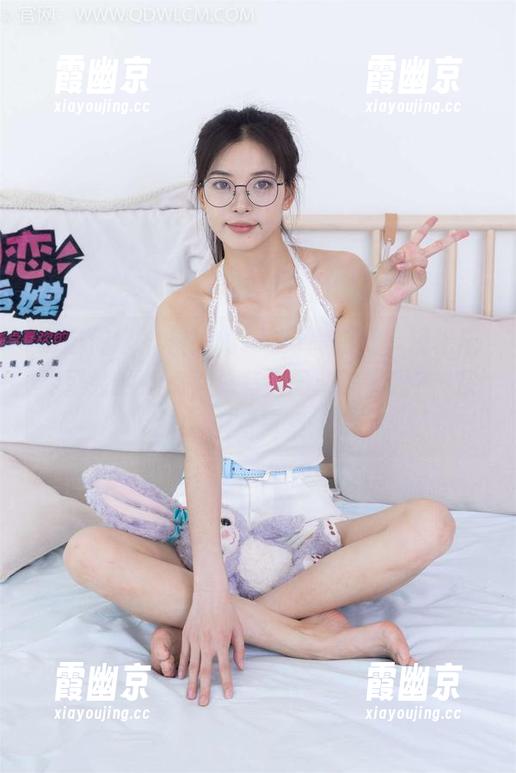物恋传媒-佳琪 物恋传媒 - 佳琪的T恤与高跟鞋,轻松成为聚会的焦点,总有人问:属实吗?–精选写真集