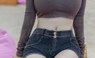 秀人网 – 奈汐酱nice的温柔在这组写真集里，分享前别忘了深呼吸哦！