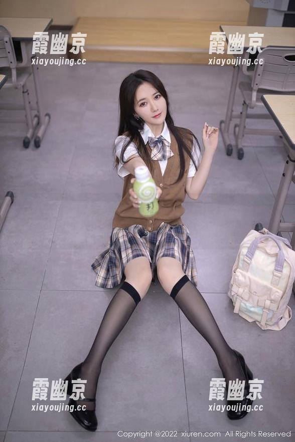 秀人网 - 奈汐酱nice的海边写真，高清到我都想跳进图片里。