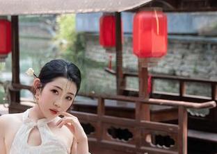 秀人网 – 奶芙乔乔写真合集：让你明白真正的女王风范
