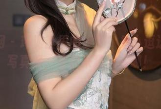 秀人网 – 环游世界的修女！是小逗逗最新写真集，等你来猜她在哪！