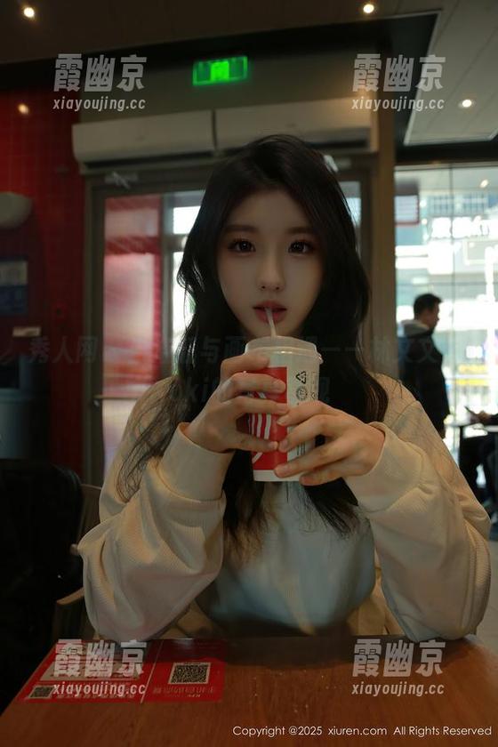 秀人网-林文文yooki 秀人网 - 当浴缸与画布相遇——林文文yooki的写真奇观