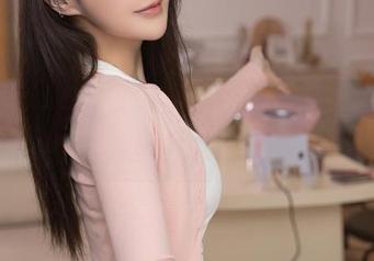秀人网 – 白白Alina的甜心作品：每一页都想要拿来存单！