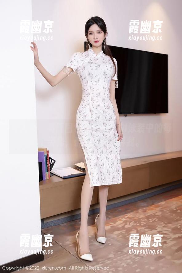秀人网-黄婧GIGI 秀人网 - 高清图包:黄婧GIGI泳装中的每个姿势,都像是在挑衅我。