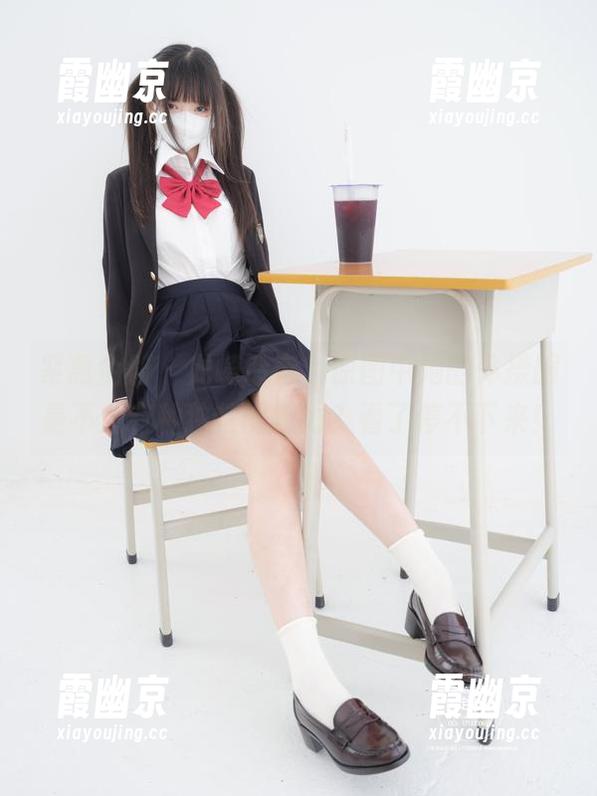 紧急企划 - 龙崎聆音，原图中她的体操服是不是有种独特的魔力？看了停不下来！