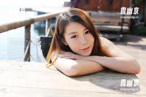 美媛馆 - 全套伊小七MoMo白裙写真，蕴藏着一种奇妙的韵味，让人一时间停止思考。