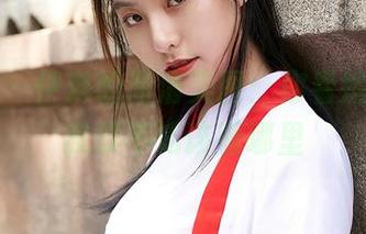 蜜桃社 – 伊琳的高清美图：你看她的脚，我却不知该看哪里