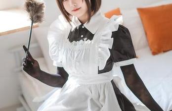 当“蜜汁猫裘”遇上浴缸，高清资源优雅至极，水气朦胧，隐隐约约的那种…