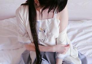 哈哈，西尔酱的女孩写真，大概是我见过最会玩的作品集。