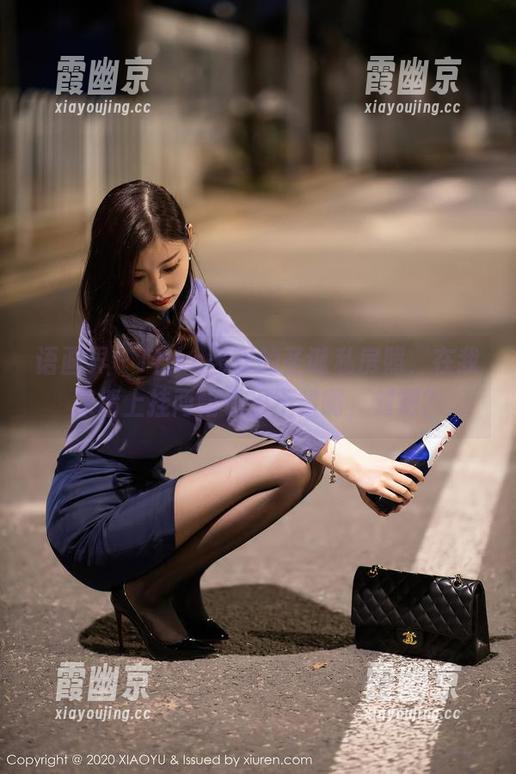 语画界-Miko酱吖 语画界 - Miko酱吖的圣诞私房照,在我家墙上挂两幅也很不错啊,对吧?